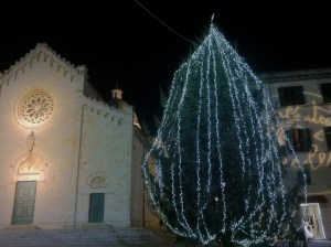 In front of the Duomo di Pietrasanta